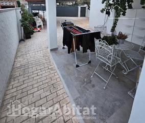 Xalet  Calle 03. Chalet reformado con amplio terreno, garaje, piscina y terraza