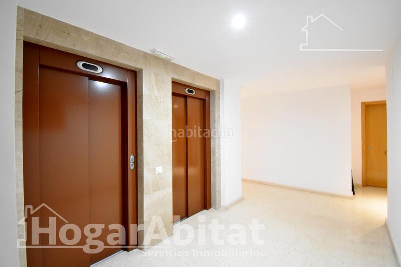 Foto b6a5babd-41a3-4bbc-8975-df42e75a304a. Pis amb calefacció aparcament a Oliva pueblo Oliva