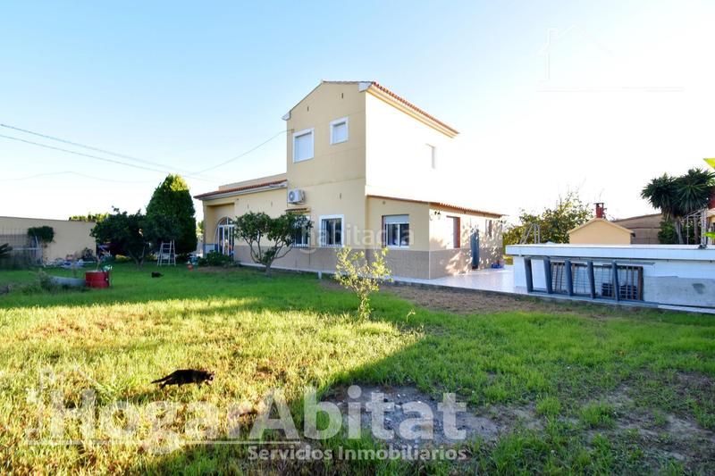 Foto 9b3422a2-c96e-43bf-9bc4-b8d145bbcd45. Xalet amb aparcament piscina a Oliva playa Oliva