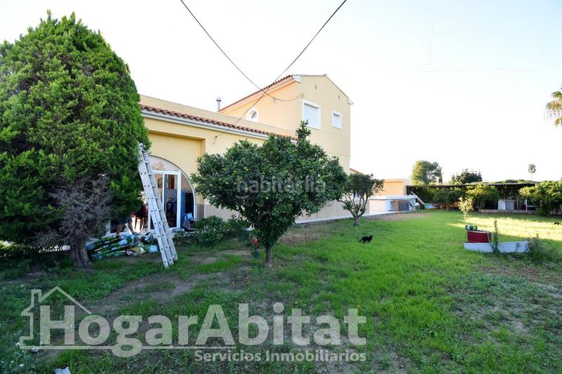 Foto abaf8646-7af9-4185-b292-bc1a91ec32c2. Xalet amb aparcament piscina a Oliva playa Oliva