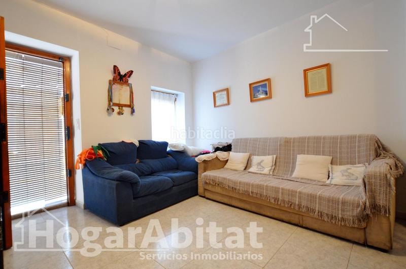 Foto a31835a0-e3a1-4122-adb6-b6f1e59bb7f5. Casa in Oliva pueblo Oliva