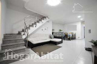 Casa  Calle canut. Casa preciosa! reformada y luminosa con terraza, cerca del centr