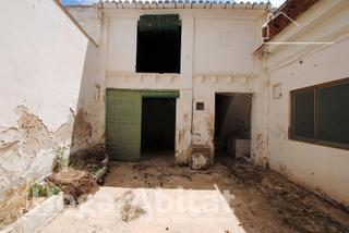 Casa  Avenida alacant. Amplia casa con gran terraza en pleno centro
