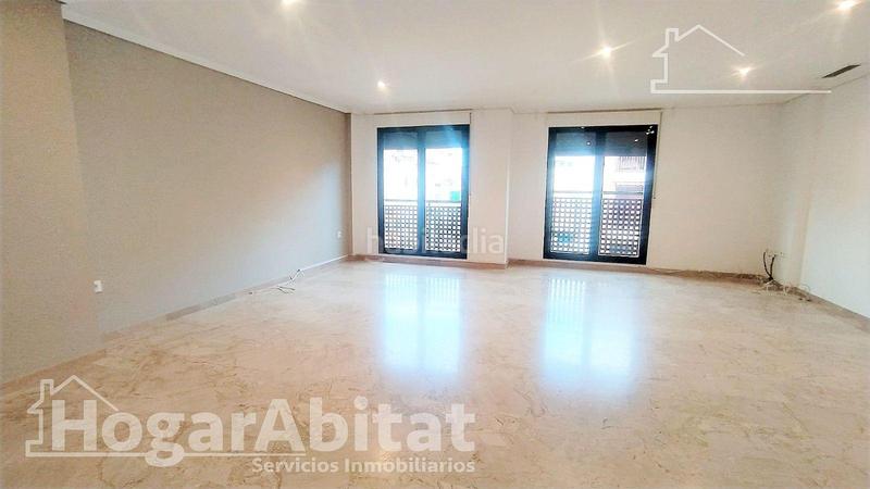 Foto 2edf218f-1695-48ca-8d12-a95e59185a3d. Ático gran ático! luminoso e impecable con terraza y balcón, cerca del centro en Gandia