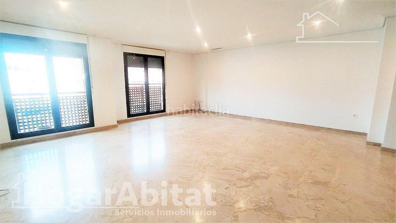 Foto a6a48914-8251-4242-aed0-b4215fd93305. Ático gran ático! luminoso e impecable con terraza y balcón, cerca del centro en Gandia