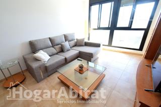 Appartement  Calle teniente alloza. Seminuevo y muy bonito con balcón junto al puerto