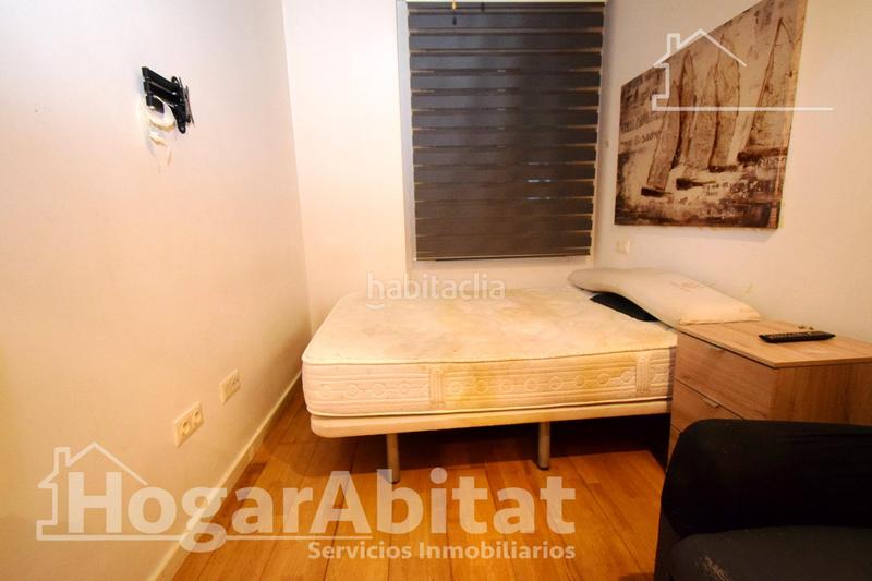 Foto 9f4f8373-2d83-40ab-843c-7fc200477fff. Piso muy amplio con garaje y trasero en Monserrat