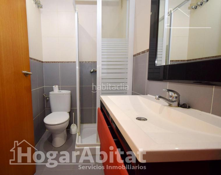 Foto a0b8a87b-3331-4465-9ce6-17058b3344ec. Piso muy amplio con garaje y trasero en Monserrat