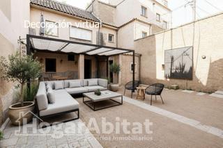 Casa  Calle cardenal cisneros. Espaciosa casa con terraza en muy buena zona potencial infinito