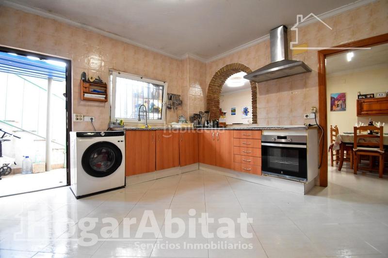 Foto 3c691ea0-ed45-4e57-ac45-1e8a15405a1a. Casa amb calefacció a Oliva pueblo Oliva