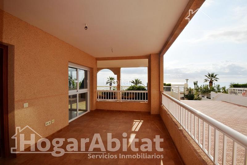 Foto bec6cd2a-9176-47c8-ab02-4871fe4d78e1. Piso a estrenar! con piscina, terraza esquinera y garaje en primera línea de playa en Oropesa del Mar