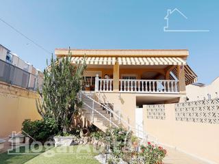 Chalet  L'om blanc. Playa de almazora! gran chalet con piscina privada, barbacoa y t