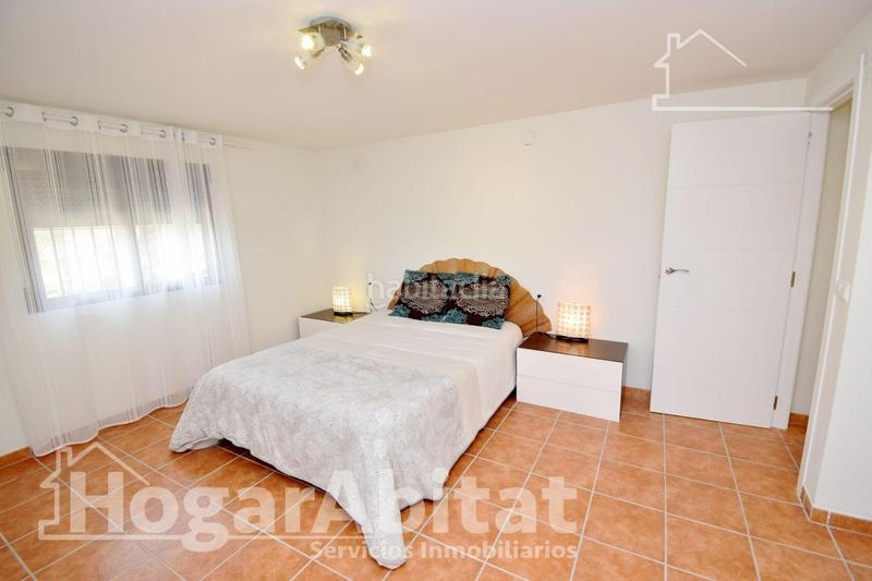Foto 4fd857d5-9754-4e76-b792-92192f5ba6e1. Chalet  seminuevo con terraza y garaje en Borriol