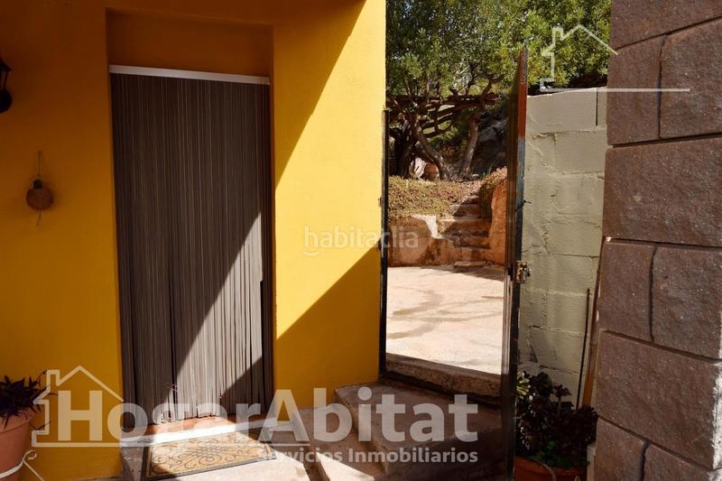 Foto 6d1fe830-fd4e-452a-88b4-3d909878284b. Chalet  seminuevo con terraza y garaje en Borriol