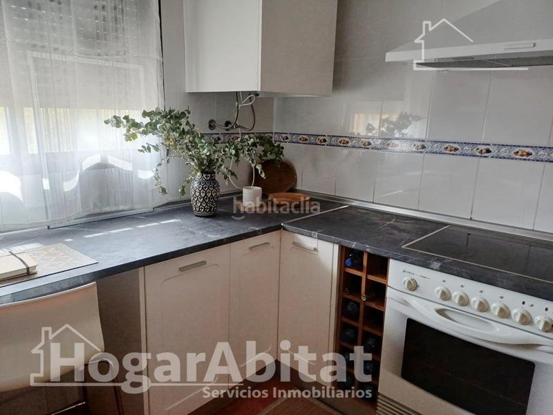 Foto 9ab075fa-fdbd-467e-9e66-13ccde71e8f2. Chalet  seminuevo con terraza y garaje en Borriol