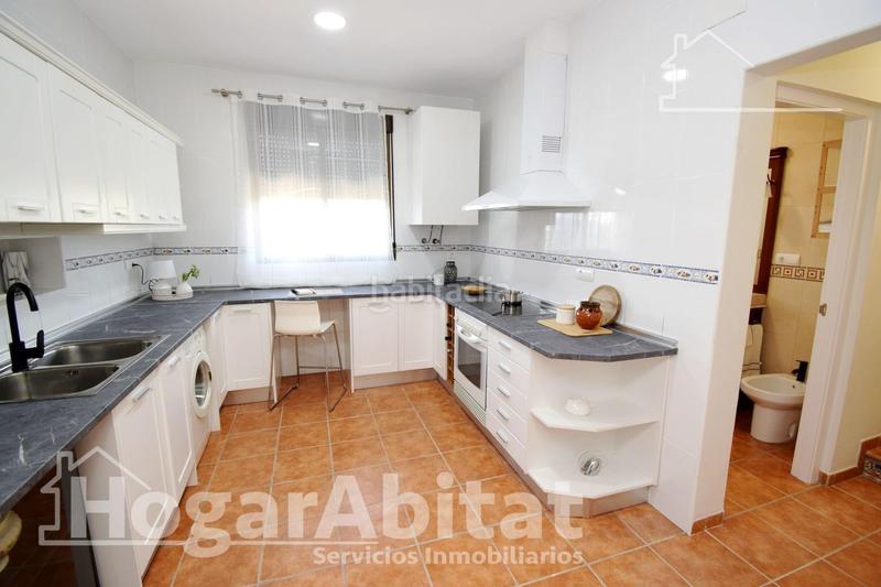 Foto a5036739-d3ad-4b8b-8b52-61e98507d20a. Chalet  seminuevo con terraza y garaje en Borriol