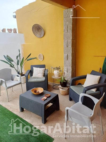 Foto d48b5941-a828-4bdf-a085-df07fb2fd13d. Chalet  seminuevo con terraza y garaje en Borriol