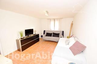 Xalet  Partida enadresa 17. Chalet seminuevo con terraza y garaje