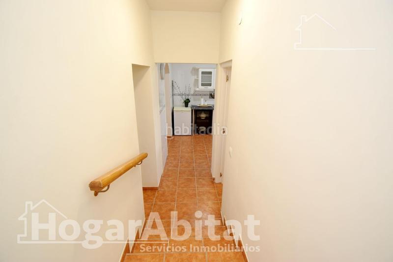 Foto f4fa11d7-dd86-4f28-b8a2-065eab76c3b3. Chalet  seminuevo con terraza y garaje en Borriol