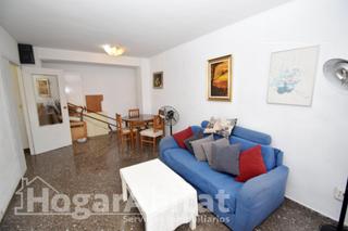 Appartement  Calle seneca. Muy amplio con balcón y garaje junto av blasco ibañez