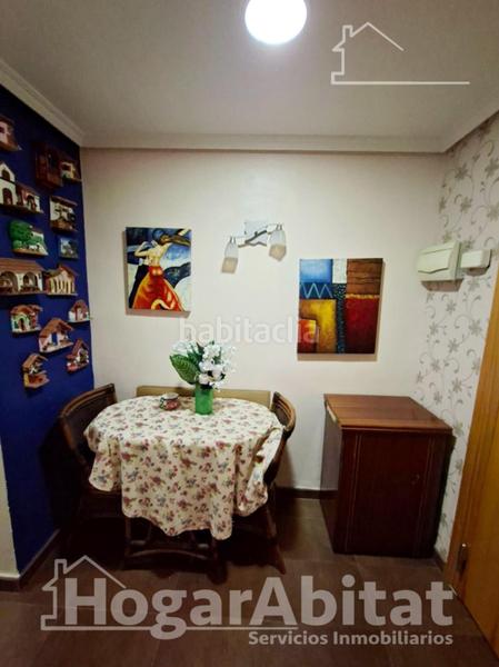 Foto 1061e6b8-05b1-4a69-9396-dca0f669fa7c. Piso amplio con balcón y ascensor cerca del metro en Godella