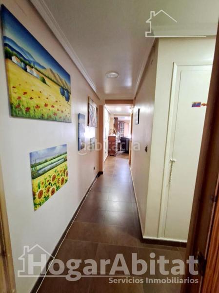 Foto 76d2e02a-295d-43f8-8d70-bdf497565a90. Piso amplio con balcón y ascensor cerca del metro en Godella