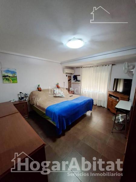 Foto 76d3b62c-030e-4ed3-8593-e36e354c3b84. Piso amplio con balcón y ascensor cerca del metro en Godella