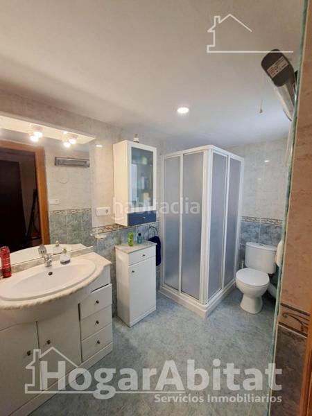 Foto fbe70766-afdd-4434-bfc6-d5e911a07f90. Piso amplio con balcón y ascensor cerca del metro en Godella