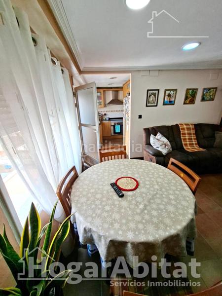 Foto fc10d836-7b70-49c6-a116-5937140f00e1. Piso amplio con balcón y ascensor cerca del metro en Godella