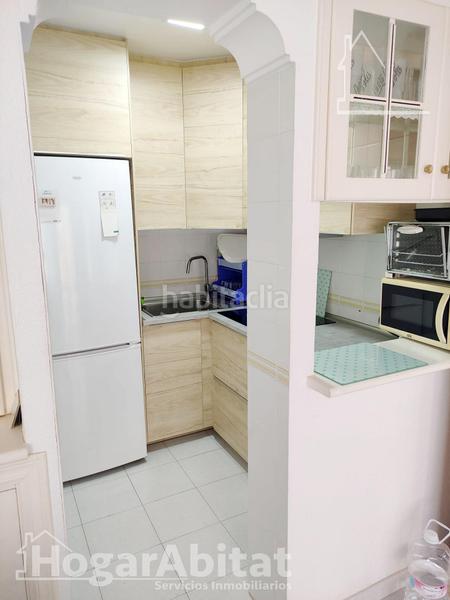 Foto 93a4f1e0-fd7d-45e0-8980-59532e1e1f86. Casa adossada amb piscina a Zona Carrefour - Urbanizaciones Torrevieja