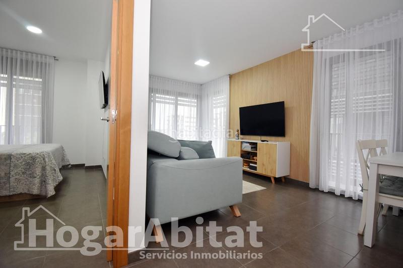 Foto 38148d86-449b-4d4e-9984-20b28301b44f. Piso seminuevo y esquinero en residencial con garaje y terraza en Castellón de la Plana