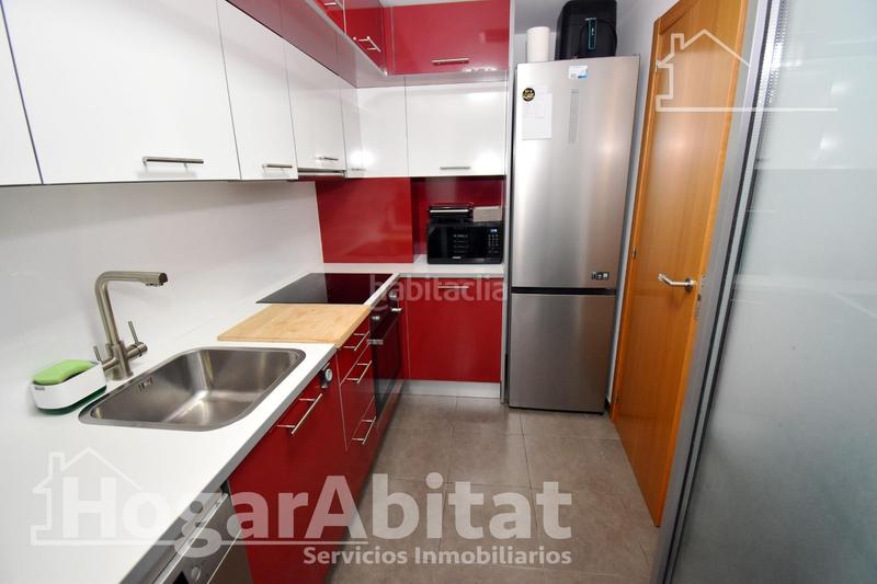 Foto 6770b62f-cdfb-4391-a1b5-c89985690799. Piso seminuevo y esquinero en residencial con garaje y terraza en Castellón de la Plana