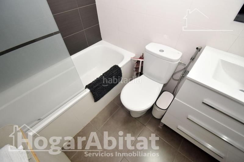 Foto 7c1949e4-afb4-4e69-abbf-500292637b0f. Piso seminuevo y esquinero en residencial con garaje y terraza en Castellón de la Plana