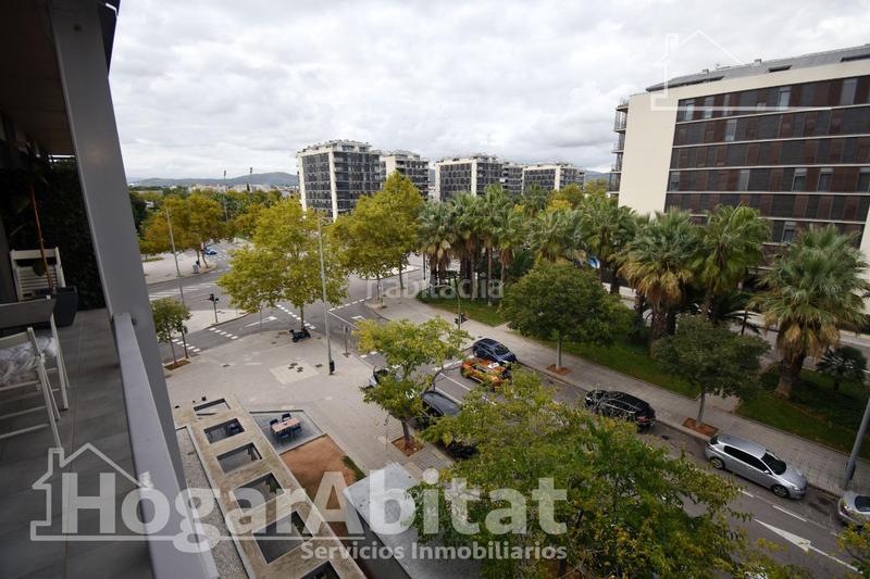 Foto 7fe7af22-7741-47f0-a974-719ab2166607. Piso seminuevo y esquinero en residencial con garaje y terraza en Castellón de la Plana