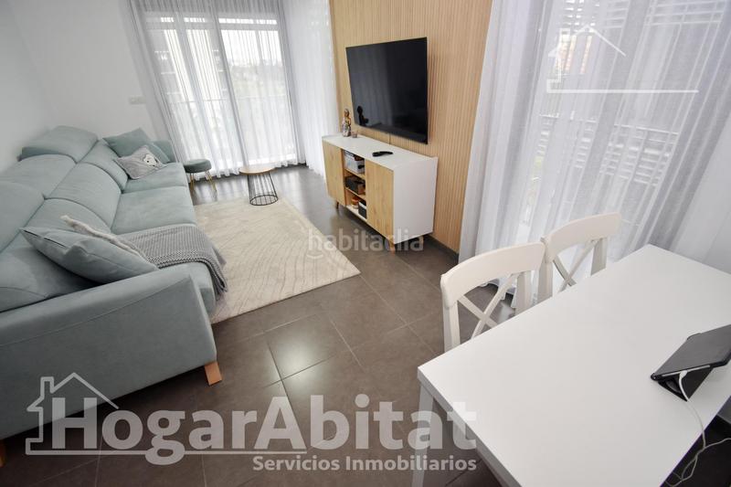 Foto 9c8829a2-6342-49bd-a867-c65f86b89f11. Piso seminuevo y esquinero en residencial con garaje y terraza en Castellón de la Plana