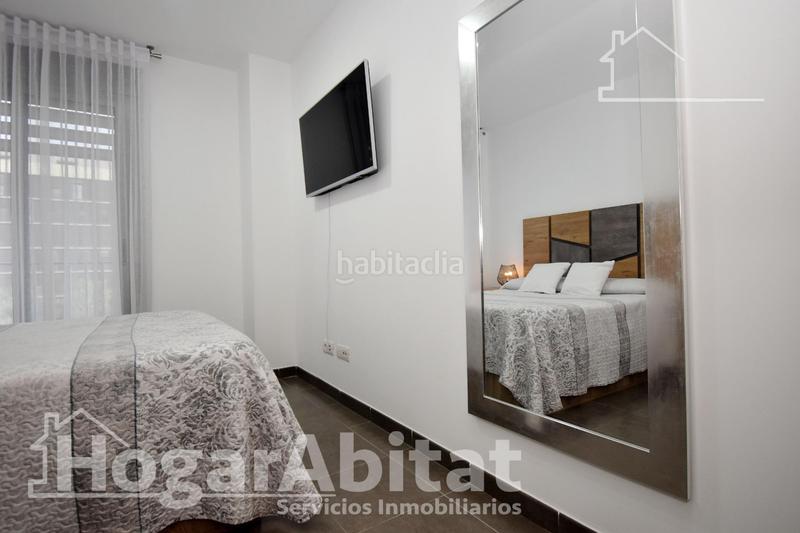 Foto abc7c462-c103-4227-b8fa-5c63f073163c. Piso seminuevo y esquinero en residencial con garaje y terraza en Castellón de la Plana