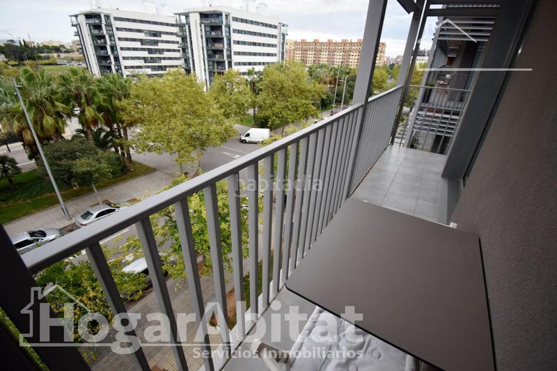 Foto d527423d-d752-491d-a60e-27c299b32bcd. Piso seminuevo y esquinero en residencial con garaje y terraza en Castellón de la Plana