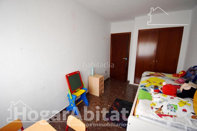 Foto f534dfae-3ab2-4ee9-b072-54063b3e3488. Pis amb aparcament a Llombai Burriana