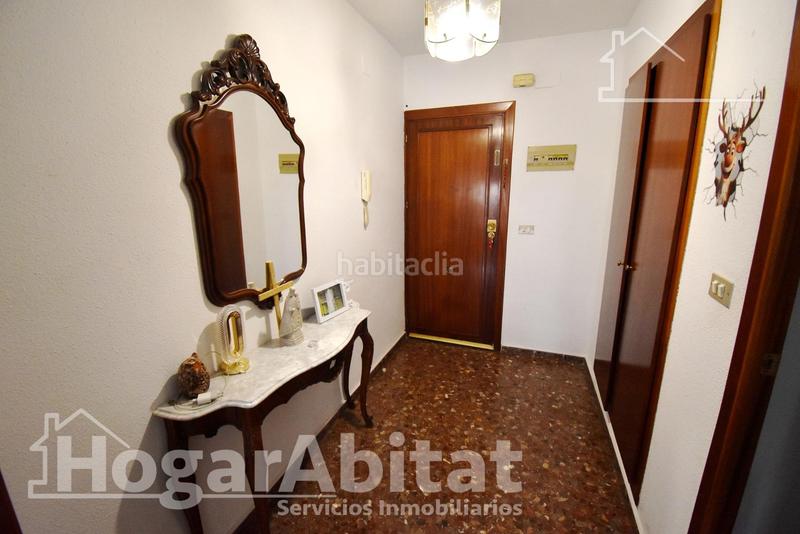 Foto fc085a1e-d6e3-4d5f-8476-e190a73e587f. Pis amb aparcament a Llombai Burriana