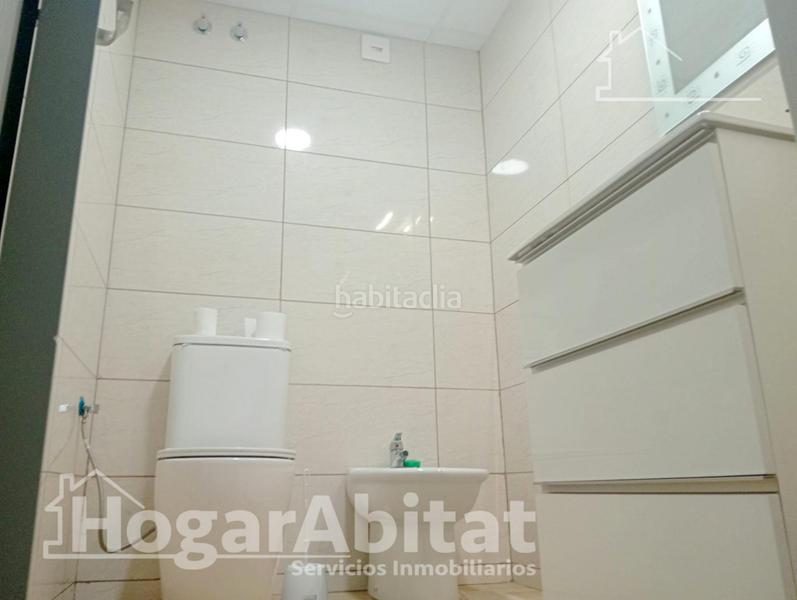 Foto 3691a7be-8c21-4c7f-90fc-1aeb44e92498. Piso muy amplio y reformado junto al centro de salud en Alzira