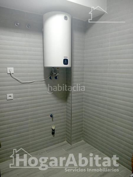Foto 3f4c0f72-15be-4826-88be-786b9297fb70. Piso muy amplio y reformado junto al centro de salud en Alzira