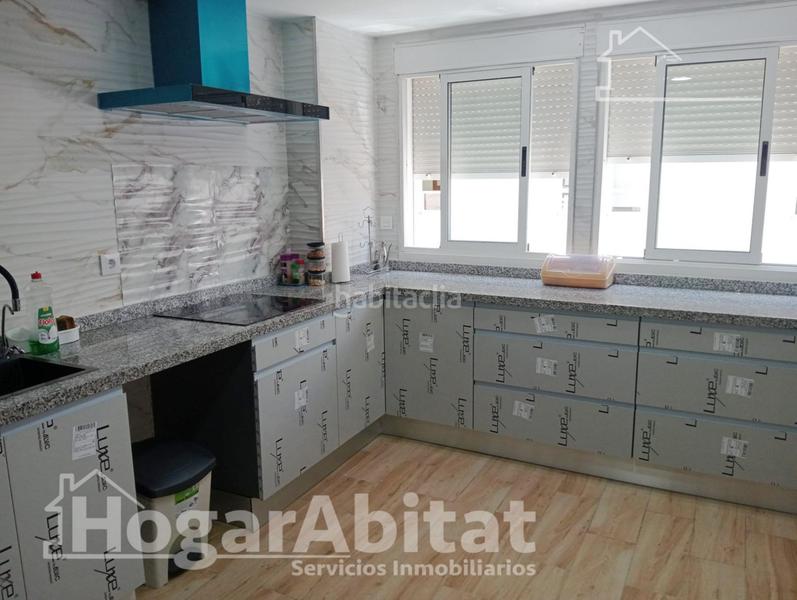 Foto 89405577-dd0f-4581-89a1-33f77a64783b. Piso muy amplio y reformado junto al centro de salud en Alzira
