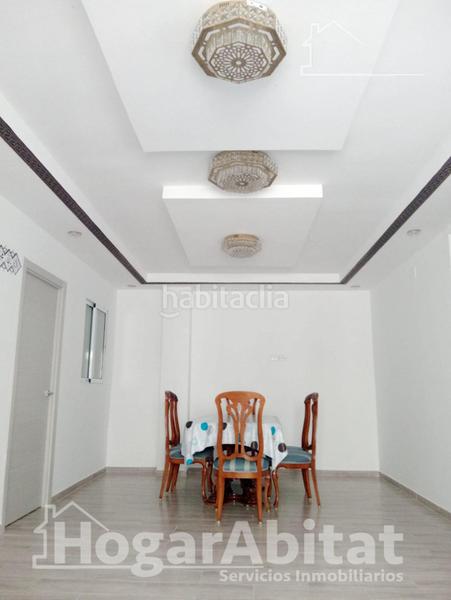 Foto c1748054-424a-46aa-ad68-2001771982af. Piso muy amplio y reformado junto al centro de salud en Alzira