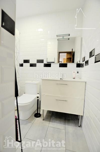 Foto 05f87252-5fdb-43b1-9c3d-45c3afbf4b8d. Casa oportunidad de inversión! gran casa con garaje y terraza en Sagunt