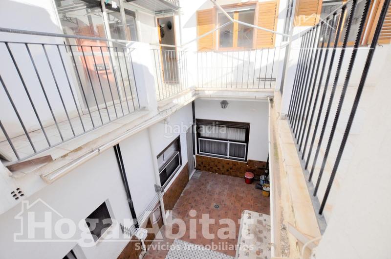 Foto 23e7df05-c4cb-43c9-80de-628e6f38e6df. Casa oportunidad de inversión! gran casa con garaje y terraza en Sagunt