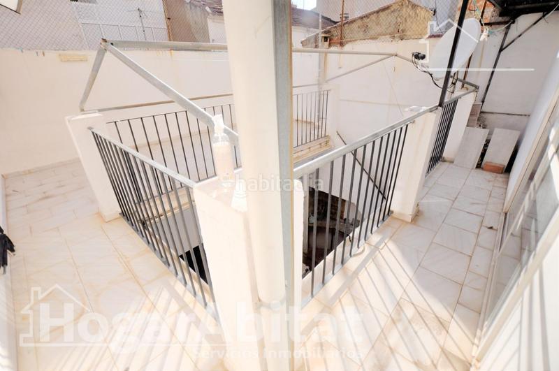 Foto 942bc26a-371b-4dfa-b5c6-ddc3519abe46. Casa oportunidad de inversión! gran casa con garaje y terraza en Sagunt