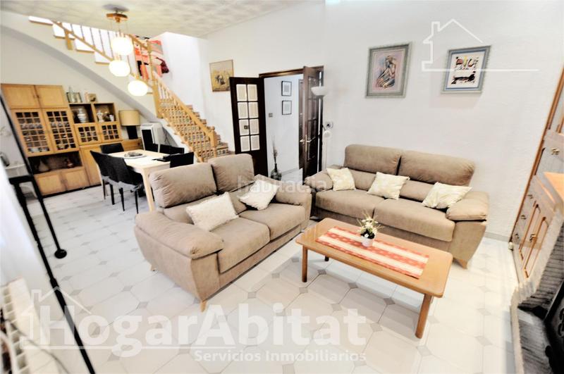 Foto ad064852-5dde-44f5-bdf2-da42cda553c1. Casa oportunidad de inversión! gran casa con garaje y terraza en Sagunt