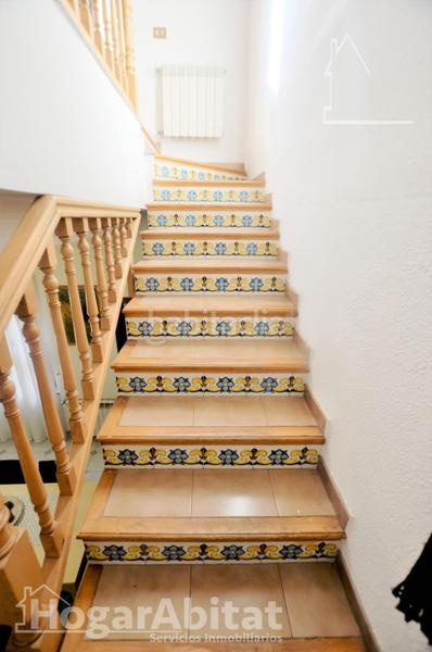 Foto d9f54532-5c86-4556-88b9-46bc1eccbc14. Casa oportunidad de inversión! gran casa con garaje y terraza en Sagunt