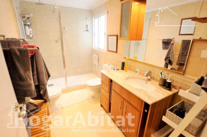 Foto c402e16d-3b38-453d-a207-e636e0c54438. Piso impresionante! reformado con vistas al mar, ascensor y balcón en Valencia