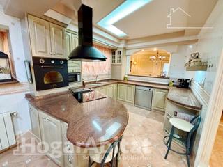 Pis  Calle moro. Reformado y muy amplio con garaje y trastero